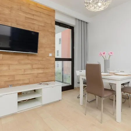 Metro Plocka Warsaw's Wola By Renters Apartamento *
