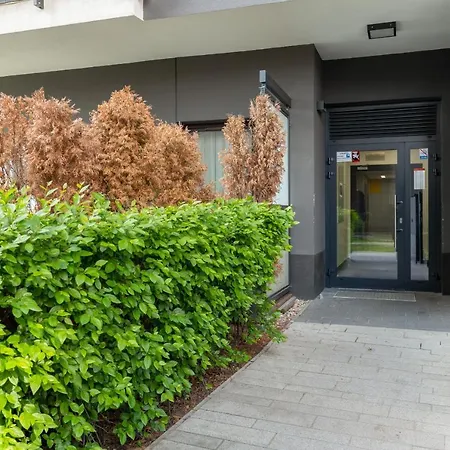 Metro Plocka Warsaw's Wola By Renters Apartamento Varsovia