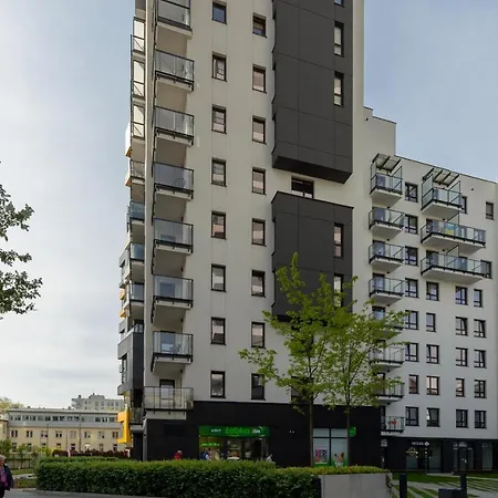 Metro Plocka Warsaw's Wola By Renters Varsovia